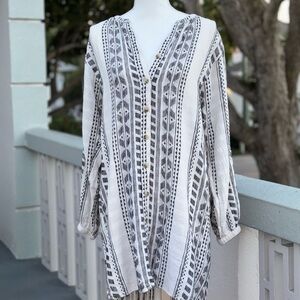 Splendid Black and White Long Sleeve Tunic Dress